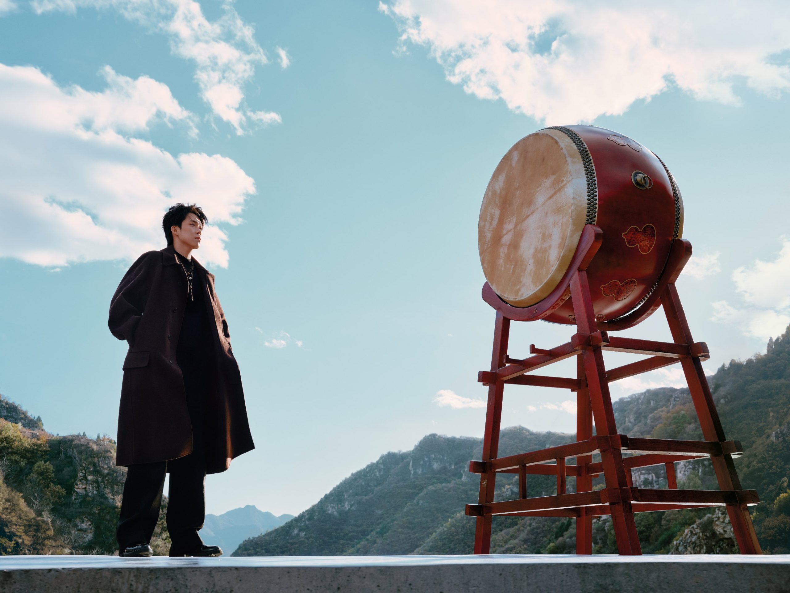 Qeelin麒麟携手全球品牌代言人王楚钦敲响新年胜势