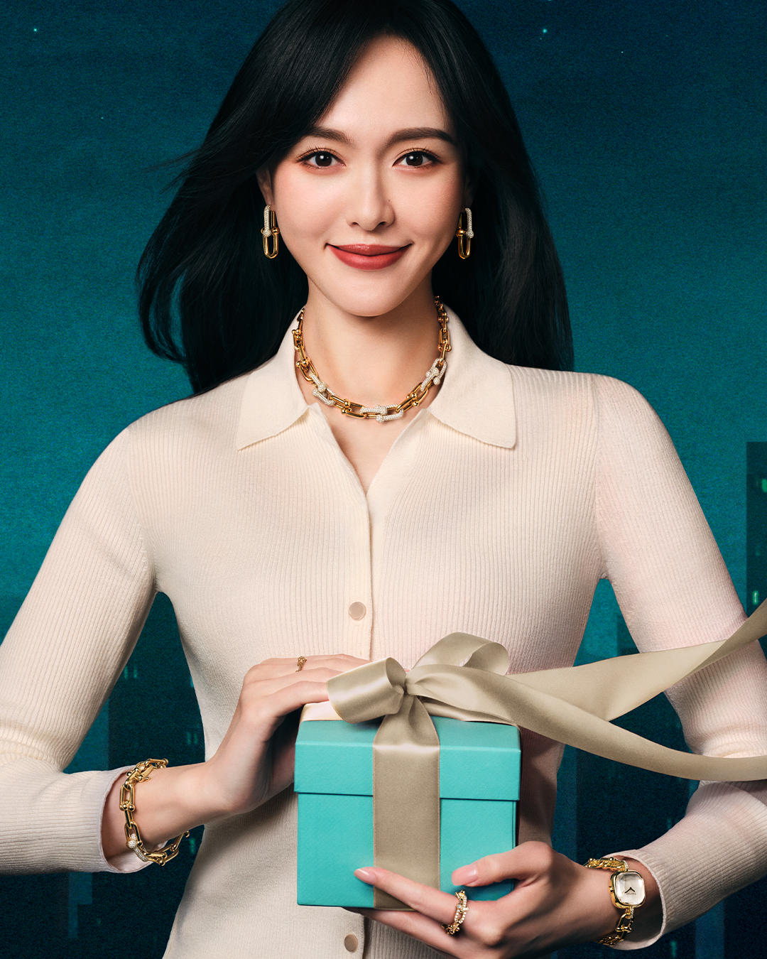 蒂芙尼携手明星好友演绎Tiffany HardWear系列 致以新春祝福