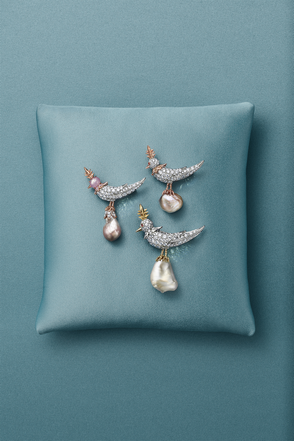 蒂芙尼发布让·史隆伯杰高级珠宝系列“珍珠石上鸟”2026新作