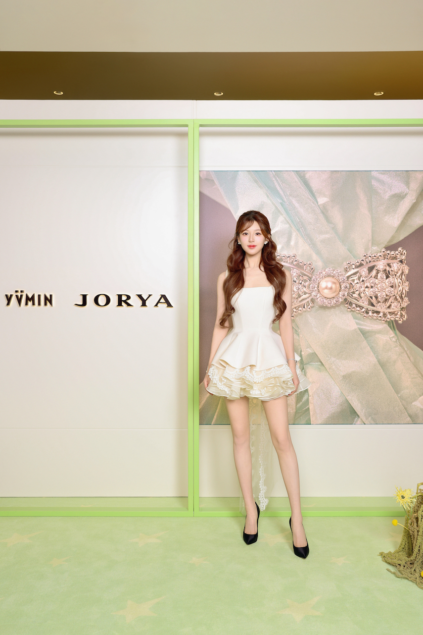 JORYA × YVMIN 联名快闪活动于成都万象城浪漫启幕